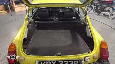 Lot 808 - 1975 MG B