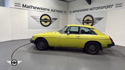 Lot 808 - 1975 MG B