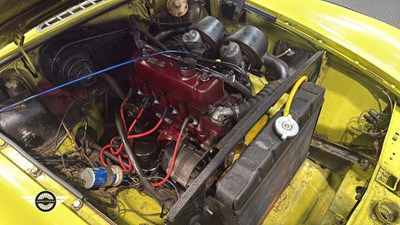 Lot 808 - 1975 MG B