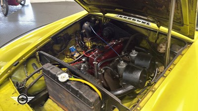 Lot 808 - 1975 MG B