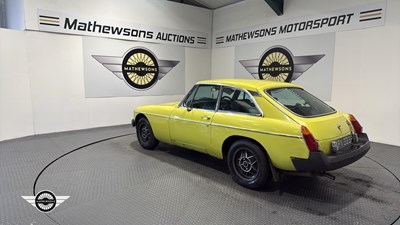 Lot 808 - 1975 MG B