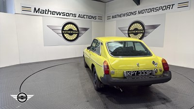Lot 808 - 1975 MG B