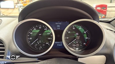 Lot 82 - 2006 MERCEDES SLK 350 AUTO