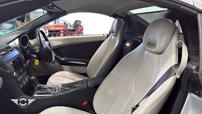 Lot 82 - 2006 MERCEDES SLK 350 AUTO