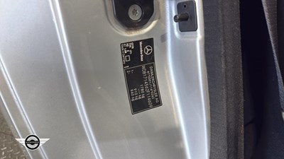 Lot 82 - 2006 MERCEDES SLK 350 AUTO