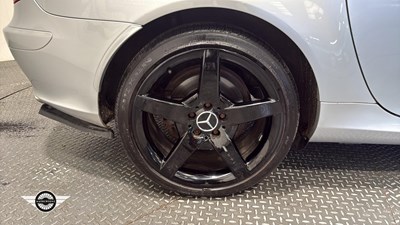 Lot 82 - 2006 MERCEDES SLK 350 AUTO
