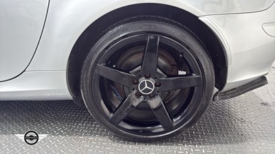 Lot 82 - 2006 MERCEDES SLK 350 AUTO
