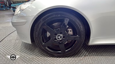 Lot 82 - 2006 MERCEDES SLK 350 AUTO