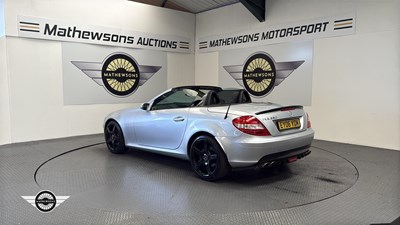 Lot 82 - 2006 MERCEDES SLK 350 AUTO