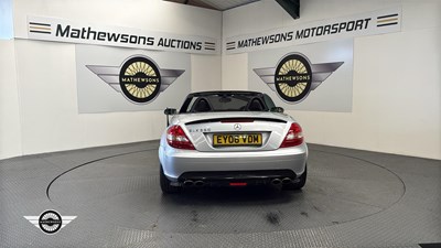Lot 82 - 2006 MERCEDES SLK 350 AUTO