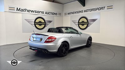 Lot 82 - 2006 MERCEDES SLK 350 AUTO