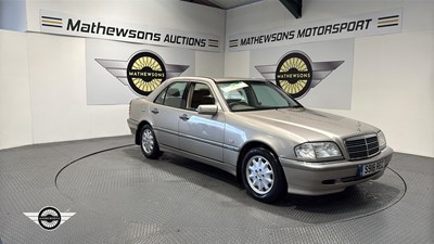 Lot 166 - 1998 MERCEDES C180 ELEGANCE AUTO