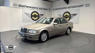 Lot 166 - 1998 MERCEDES C180 ELEGANCE AUTO