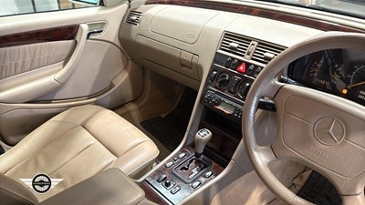 Lot 166 - 1998 MERCEDES C180 ELEGANCE AUTO