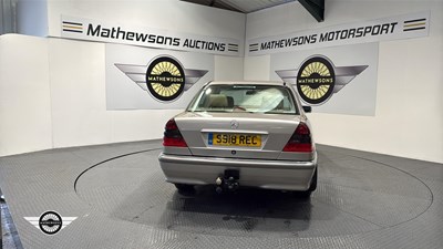 Lot 166 - 1998 MERCEDES C180 ELEGANCE AUTO