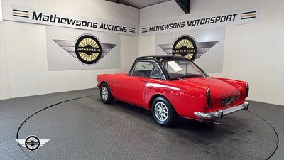 Lot 829 - 1964 SUNBEAM ALPINE