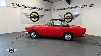 Lot 829 - 1964 SUNBEAM ALPINE