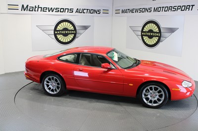 Lot 432 - 1999 JAGUAR XKR AUTO
