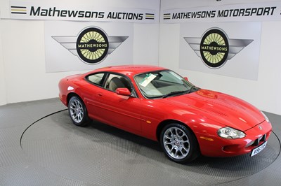 Lot 432 - 1999 JAGUAR XKR AUTO
