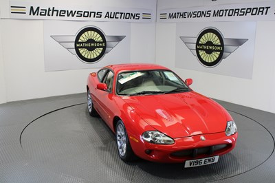 Lot 432 - 1999 JAGUAR XKR AUTO