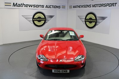 Lot 432 - 1999 JAGUAR XKR AUTO