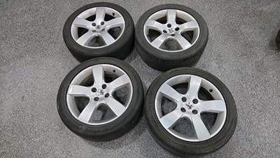 Lot 799 - 4 X PEUGEOT 307 ALLOY WHEELS 6.5J17CH4-31 205/50 R 17