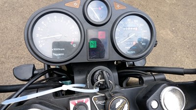 Lot 470 - 1998 TRIUMPH TRIDENT