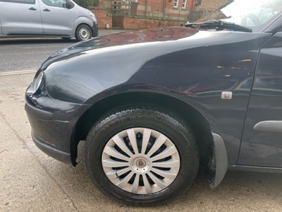 Lot 48 - 2001 ROVER 25
