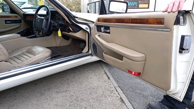 Lot 87 - 1992 JAGUAR XJ-S 4.0