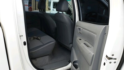Lot 396 - 2010 TOYOTA HILUX