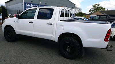 Lot 396 - 2010 TOYOTA HILUX