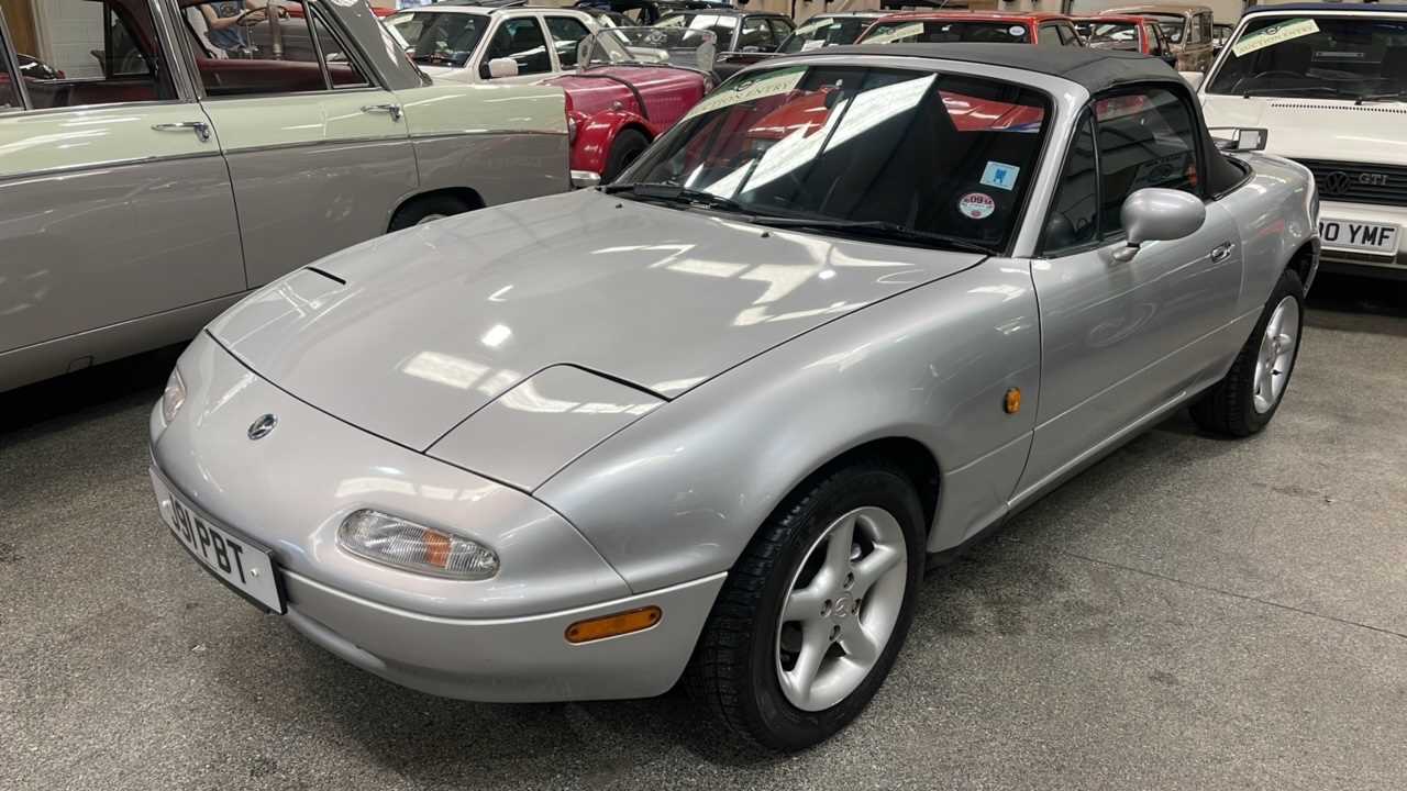 Lot 302 - 2001 MAZDA EUNOS ROADSTER MX5