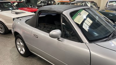 Lot 302 - 2001 MAZDA EUNOS ROADSTER MX5