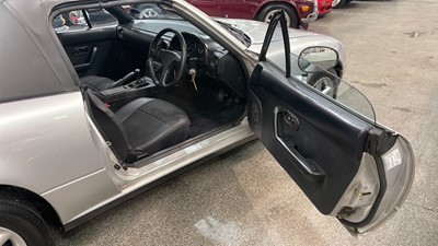 Lot 302 - 2001 MAZDA EUNOS ROADSTER MX5