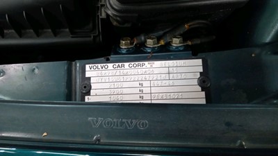 Lot 308 - 2002 VOLVO V70 SE AUTO