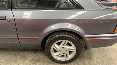 Lot 328 - 1989 FORD ESCORT XR3 INJ