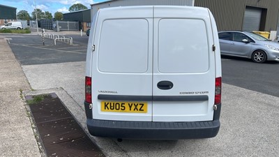 Lot 512 - 2005 VAUXHALL COMBO 2000 CDTI 16V