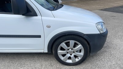 Lot 512 - 2005 VAUXHALL COMBO 2000 CDTI 16V