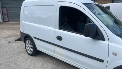 Lot 512 - 2005 VAUXHALL COMBO 2000 CDTI 16V