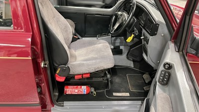 Lot 180 - 2000 METROCAB TAXI TTT