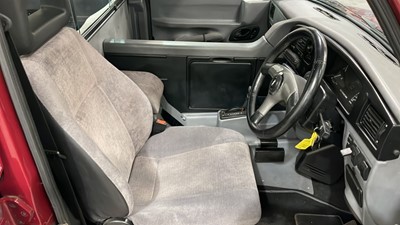 Lot 180 - 2000 METROCAB TAXI TTT