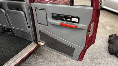 Lot 180 - 2000 METROCAB TAXI TTT