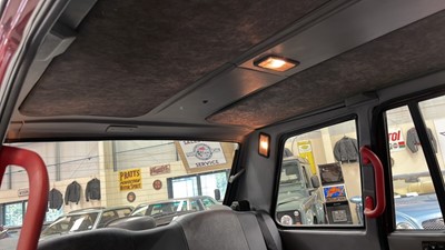 Lot 180 - 2000 METROCAB TAXI TTT