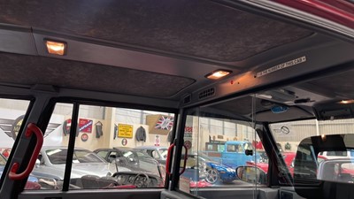 Lot 180 - 2000 METROCAB TAXI TTT