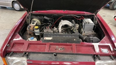 Lot 180 - 2000 METROCAB TAXI TTT