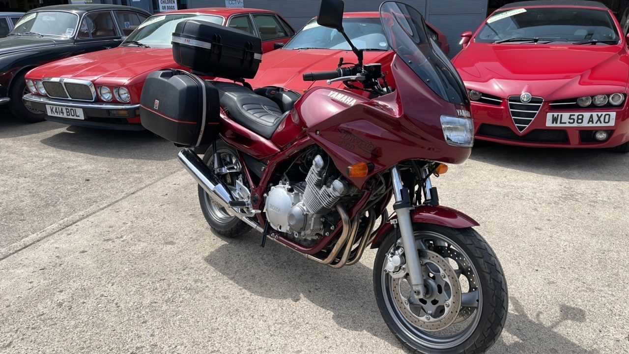 Lot 254 - 2001 YAMAHA XJ 900 S
