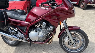 Lot 254 - 2001 YAMAHA XJ 900 S