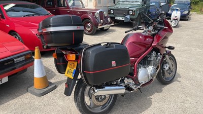 Lot 254 - 2001 YAMAHA XJ 900 S