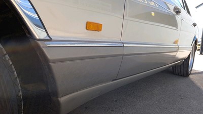 Lot 138 - 1988 MERCEDES 500 SEL AUTO