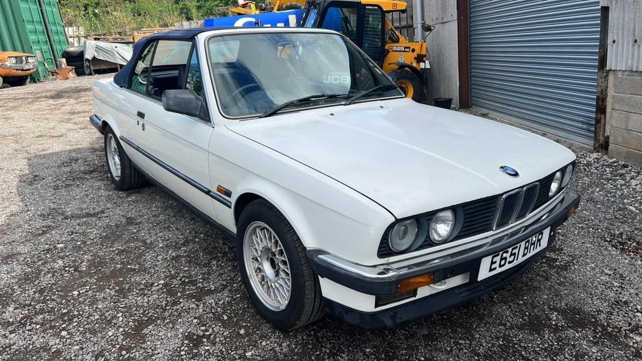 Lot 62 - 1988 BMW 325I CABRIOLET